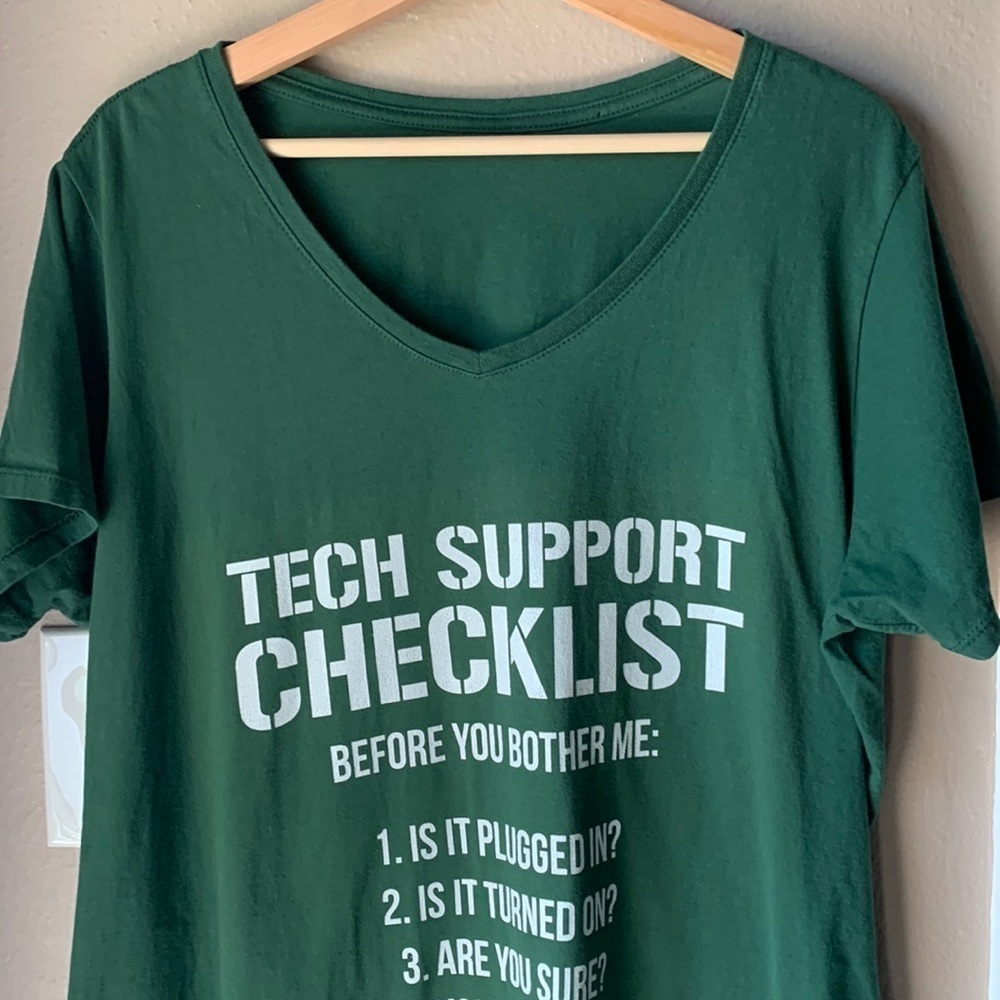Tech Support Novelty Green Short Sleeve T-shirt